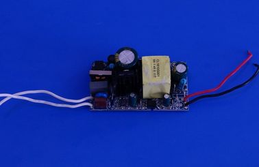 acheter Le réverbère du rendement élevé 24w a mené le courant constant du conducteur 700ma Ac110v/220v fabrication en ligne