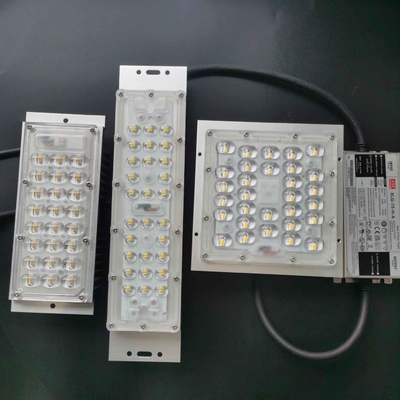 acheter 50W SMD 5050 Components de lampe de rue à LED, Lentille à LED 236x70mm 130x130mm fabrication en ligne
