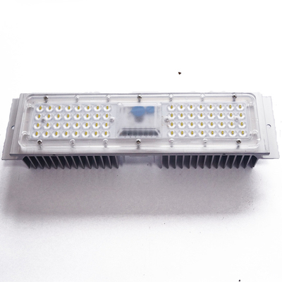 acheter AC220V a mené le PC optique des composants SMD3030 de réverbère avec le radiateur fabrication en ligne