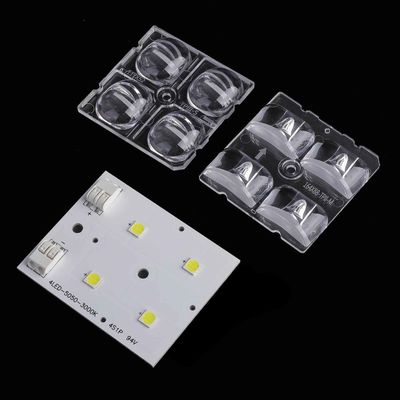 Lentille optique PC LED 50 × 50 mm 30 ° pour lumière haute baie SMD 5050, lentille à faisceau étroit à haute efficacité pour l'éclairage industriel et d'entrepôt