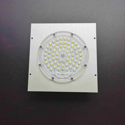 Lentille de lumière LED SMD 3030 à angle de faisceau de 120 ° avec transmission de la lumière de 92 % pour l'éclairage de rue et industriel