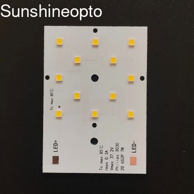 Carte PCB LED SMD 3030 7 W avec lentille 50 x 50 mm sur mesure pour un rendement lumineux élevé
